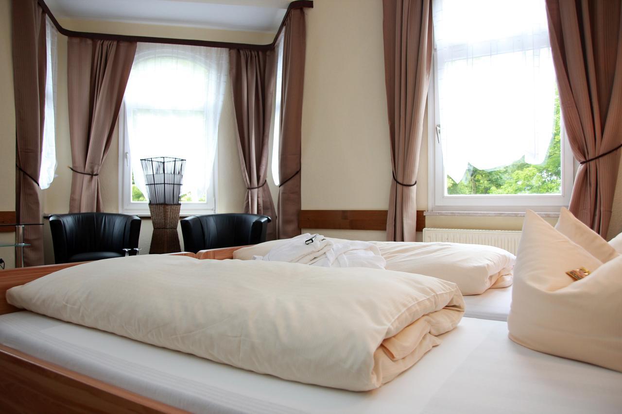 Hotel Schober Am Kurpark บาด ซาลซ์ชเลิร์ฟ ภายนอก รูปภาพ