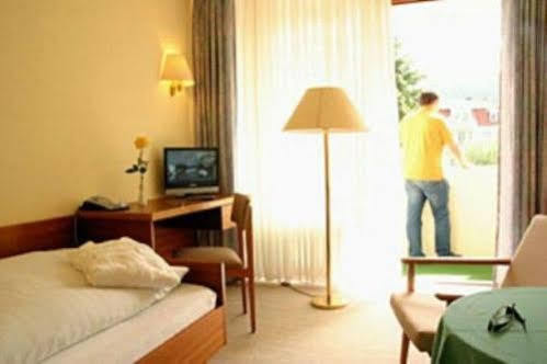 Hotel Schober Am Kurpark บาด ซาลซ์ชเลิร์ฟ ภายนอก รูปภาพ